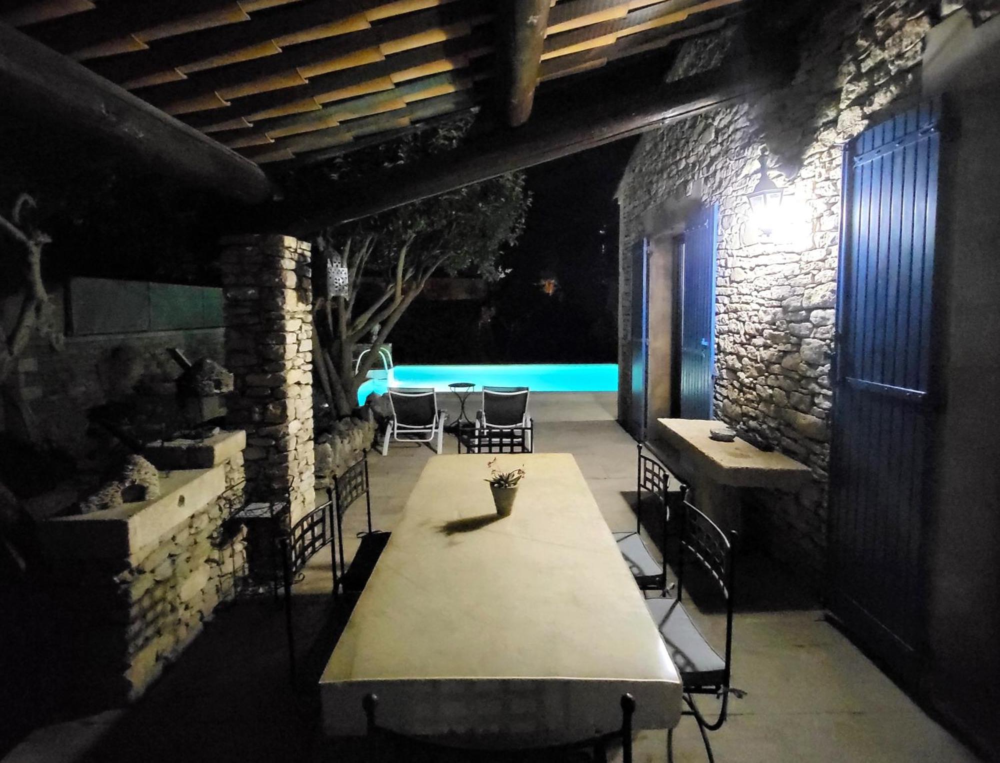 "La Massette Du Cheval Blanc" Villa De Caractere En Pierre LʼIsle-sur-la-Sorgue Exteriör bild